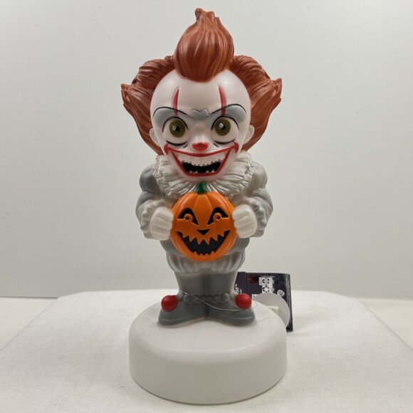 Pennywise Lighted Blow Mold 12" IT Chapter Two Gemmy Clown Battery 2024 NEW - Picture 1 of 13